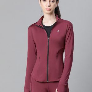 Square-Collar Yoga Set – Long-Sleeve Crop & Flare